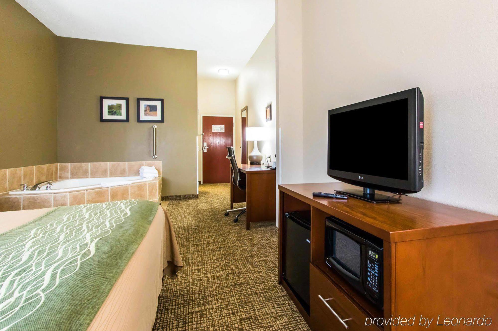Hotel Comfort & Cave City